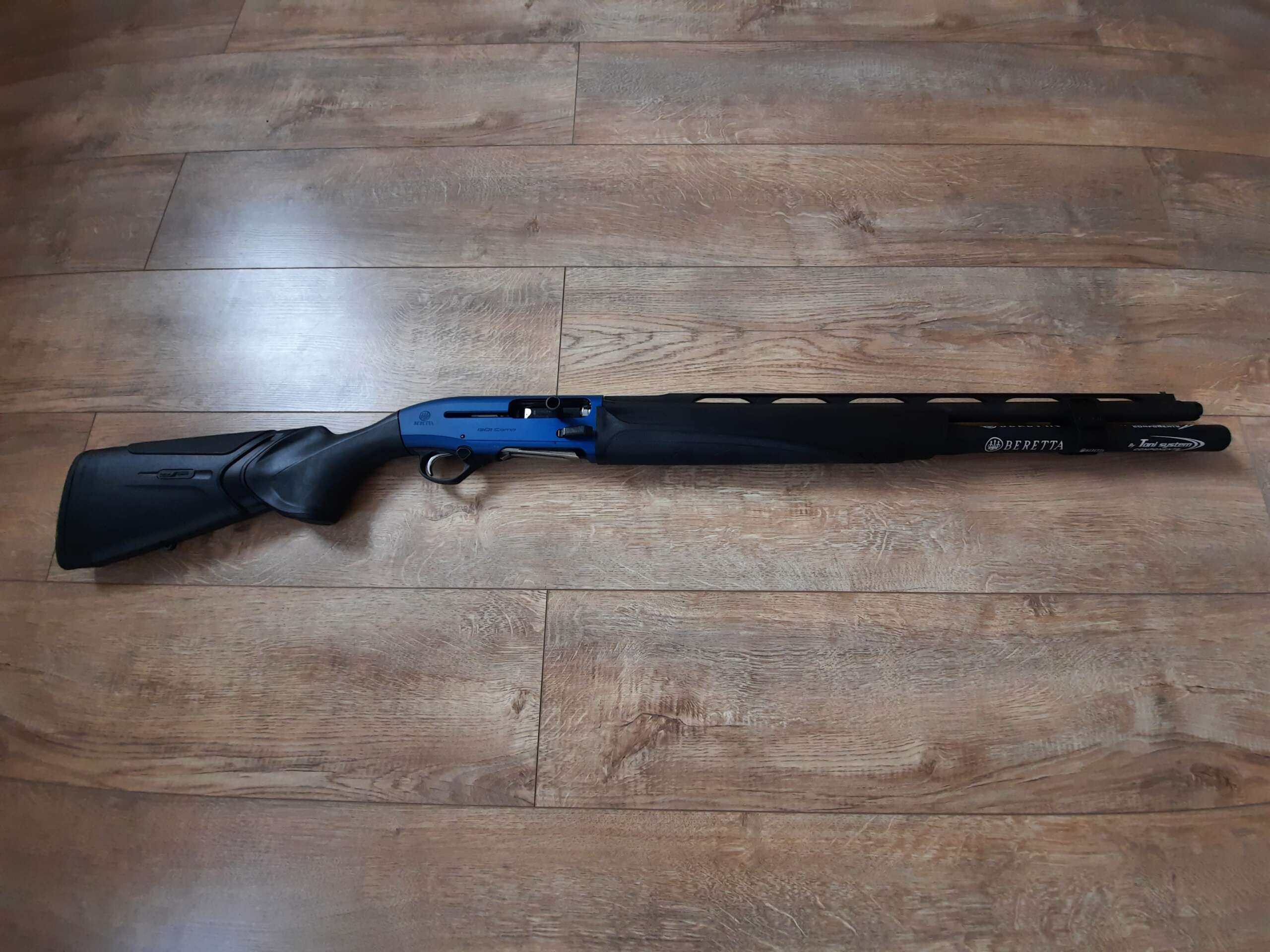 Strzelba samopowtarzalna model 1301 Comp. Pro kal. 12/76 firmy Beretta Strzelba samopowtarzalna model 1301 Comp. Pro kal. 12/76 firmy Beretta